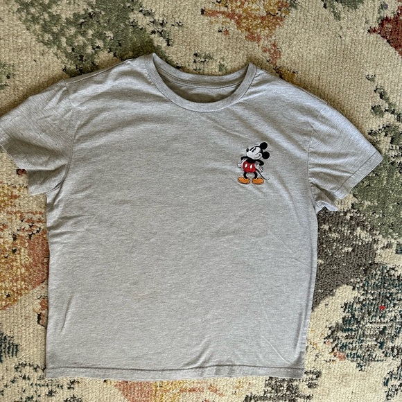 Disney Mickey Mouse Womens Size Small T-Shirt Embroidered Gray Short Sleeve - Picture 7 of 7